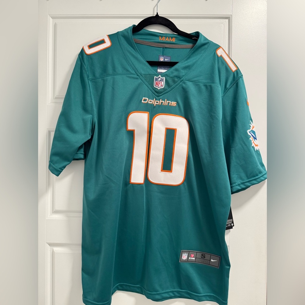 Miami Dolphins Tyreek Hill #10 Authentic NFL Jersey — Size Small (NWT)